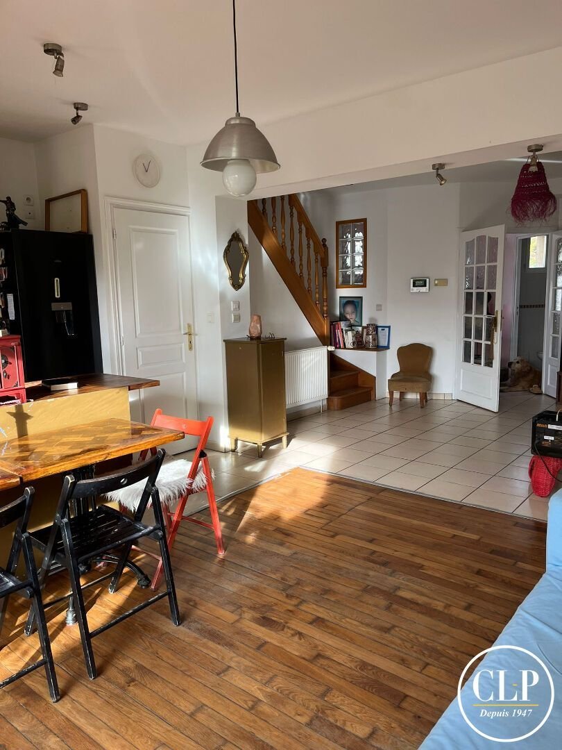 House in Fontenay-sous-Bois, Ile-de-France, France 1 - 18009287