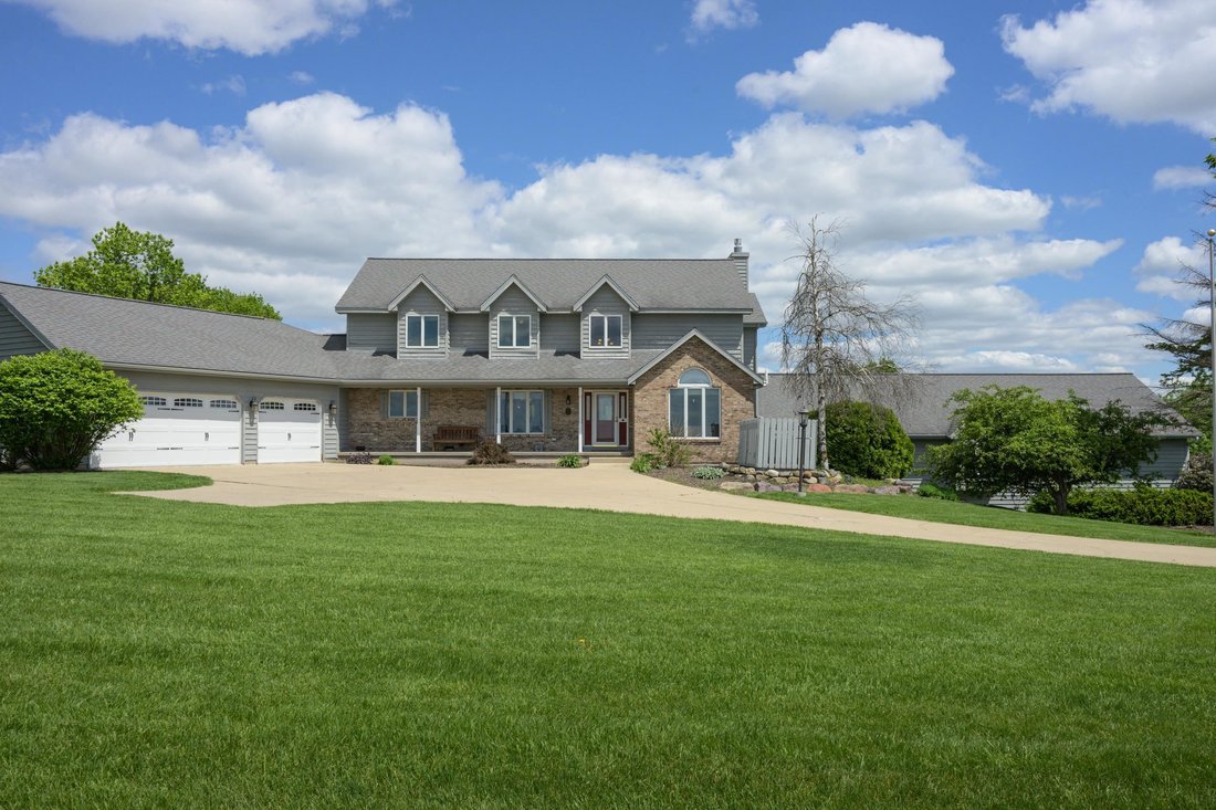 House in Cross Plains, Wisconsin, United States 2 - 18004689