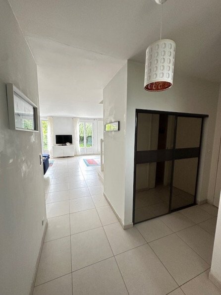 House in Bas Buc, Buc, France 4 - 18009462