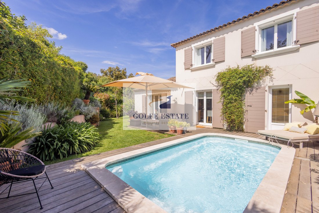 House in La Croix-Valmer, Provence-Alpes-Côte d'Azur, France 1 - 18009191