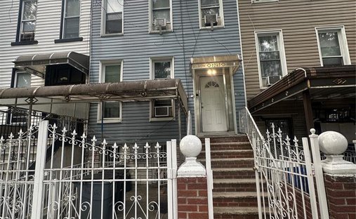 House in New York, New York, United States 1