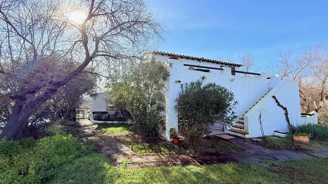 House in Saintes-Maries-de-la-Mer, Provence-Alpes-Côte d'Azur, France 2 - 18010682