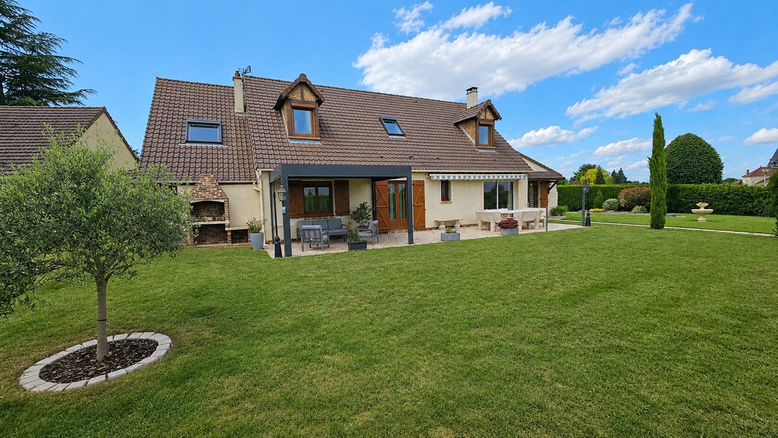 Villa in Gambais, Ile-de-France, France 3 - 18006925