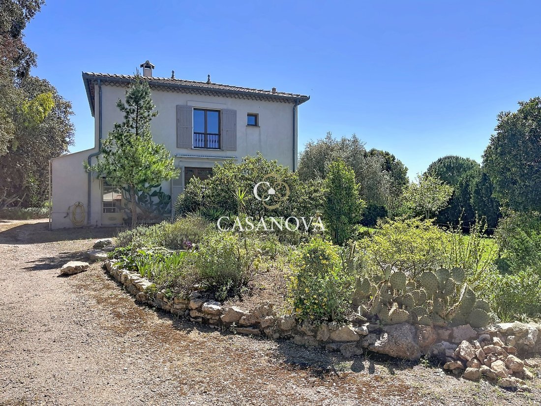 House in Centre Ville, Clermont-l'Hérault, France 2 - 18010152