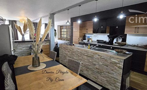Le Lardin-Saint-Lazare, Nouvelle-Aquitaine, France 1
