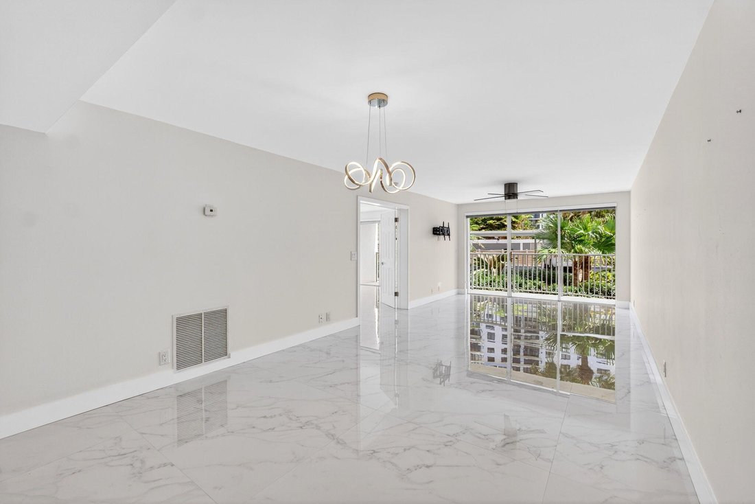 Condo in West Palm Beach, Florida, United States 5 - 18006388