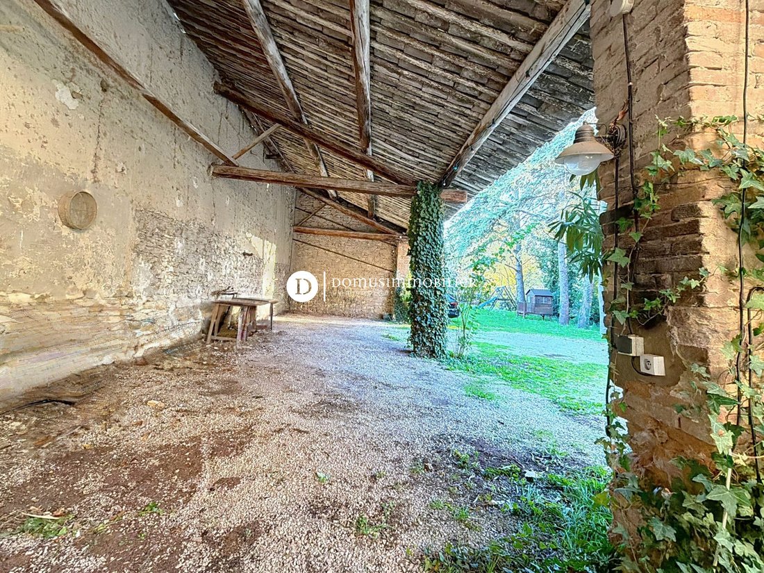 House in Saint-Saturnin-lès-Avignon, Provence-Alpes-Côte d'Azur, France 3 - 18012285