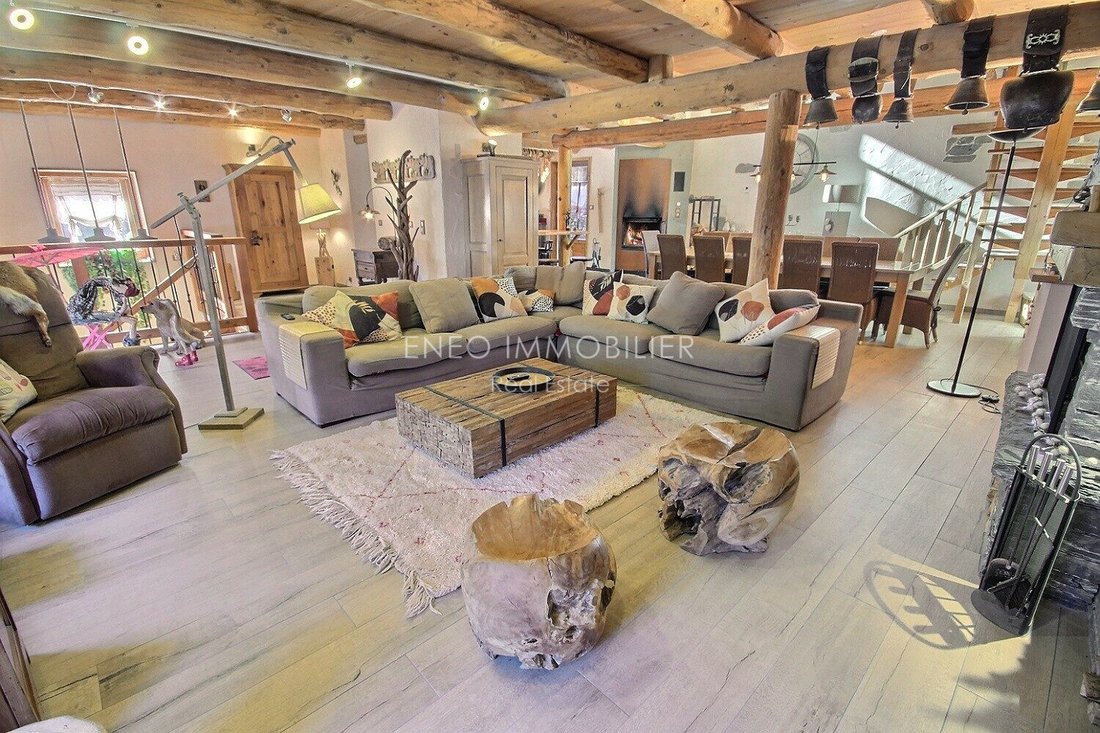 Chalet in Bourg-Saint-Maurice, Auvergne-Rhône-Alpes, France 1 - 18012225