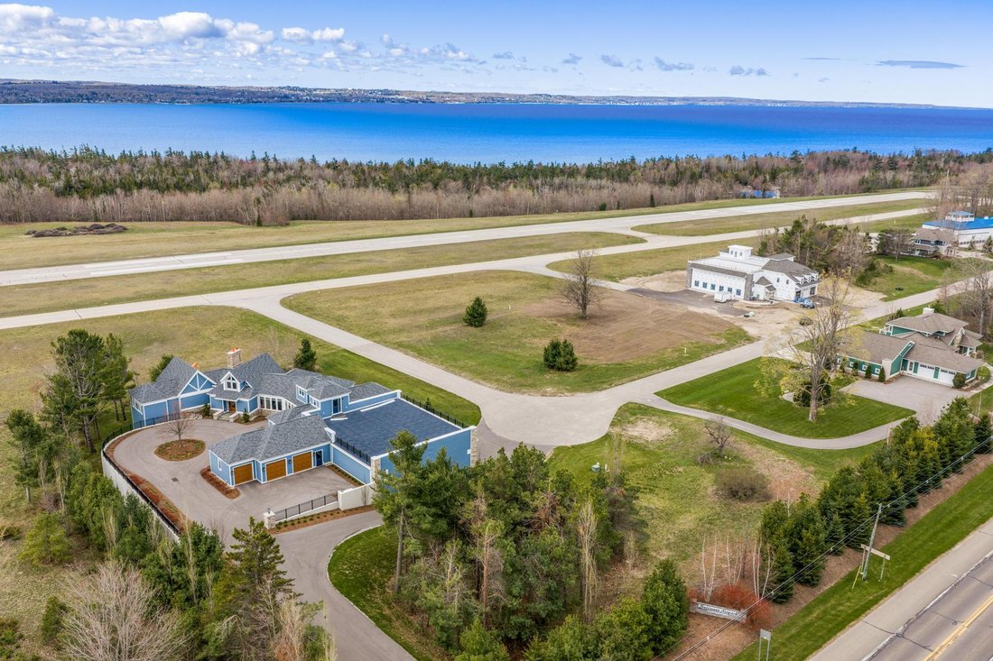 House in Wequetonsing, Michigan, United States 2 - 18007281