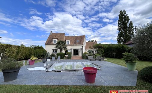 House in Moisson, Ile-de-France, France 1