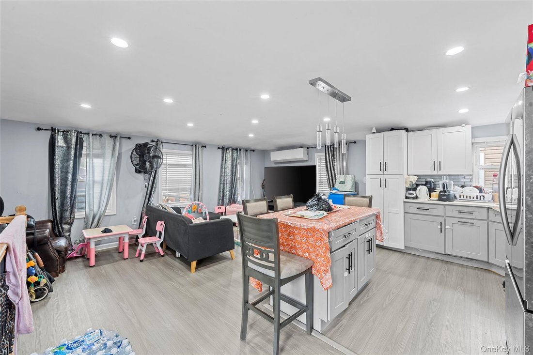 House in New York, New York, United States 5 - 18008445