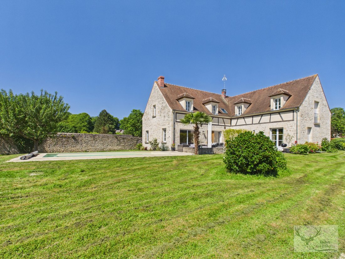 House in Senlis, Hauts-de-France, France 1 - 18008845