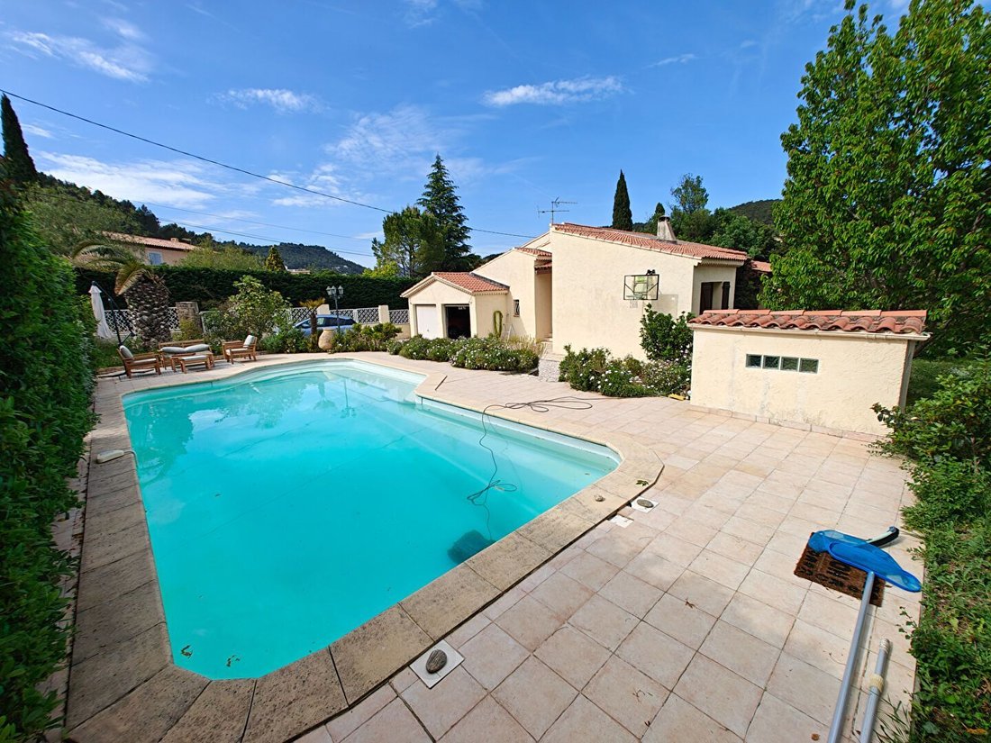 Villa in Est, Solliès-Pont, France 1 - 18008533