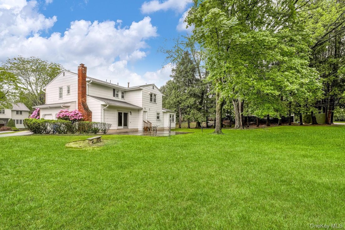 House in Airmont, New York, United States 3 - 16978068