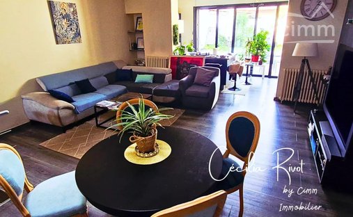 Townhouse in Saint Jean-Belcier-Carle Vernet-Albert 1er, Bordeaux, France 1