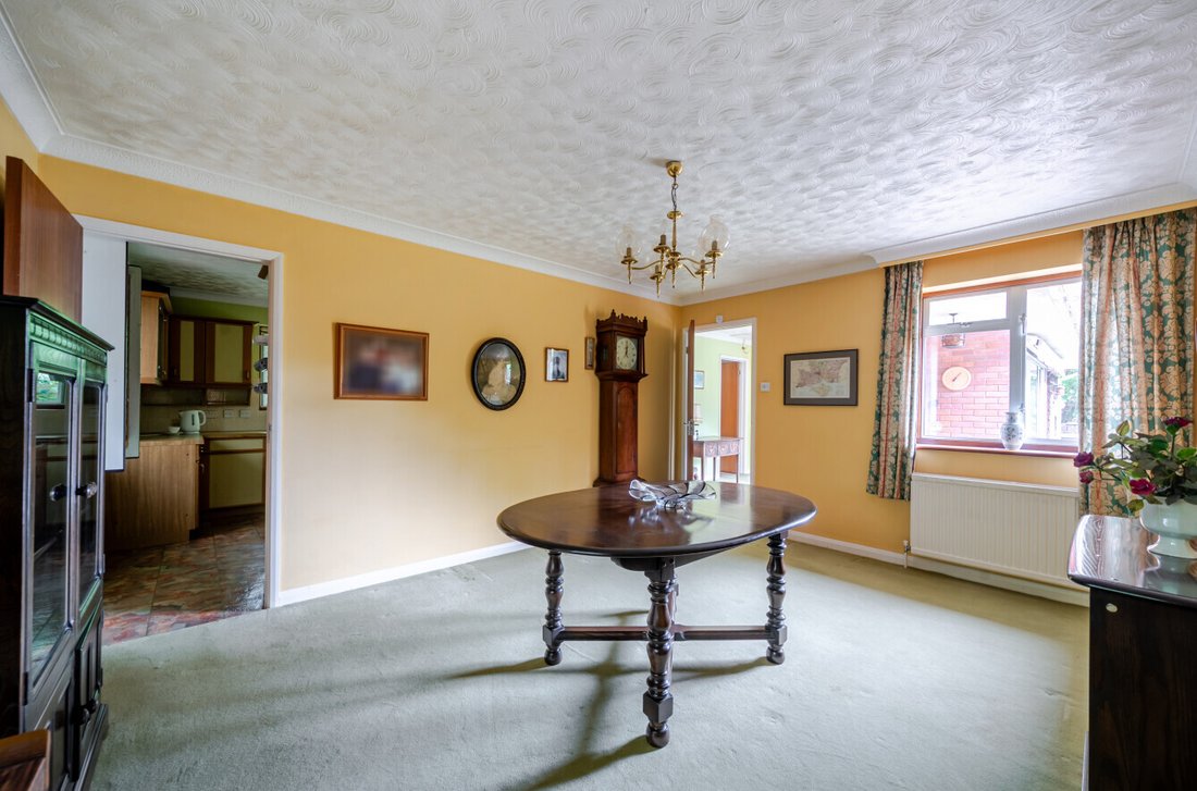 Bungalow in Sway, England 4 - 18007729