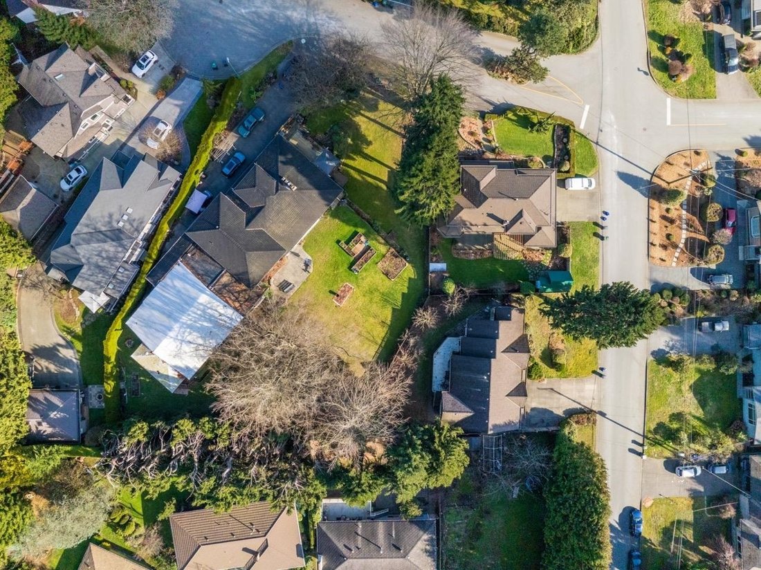 House in Coquitlam, British Columbia, Canada 2 - 18010254