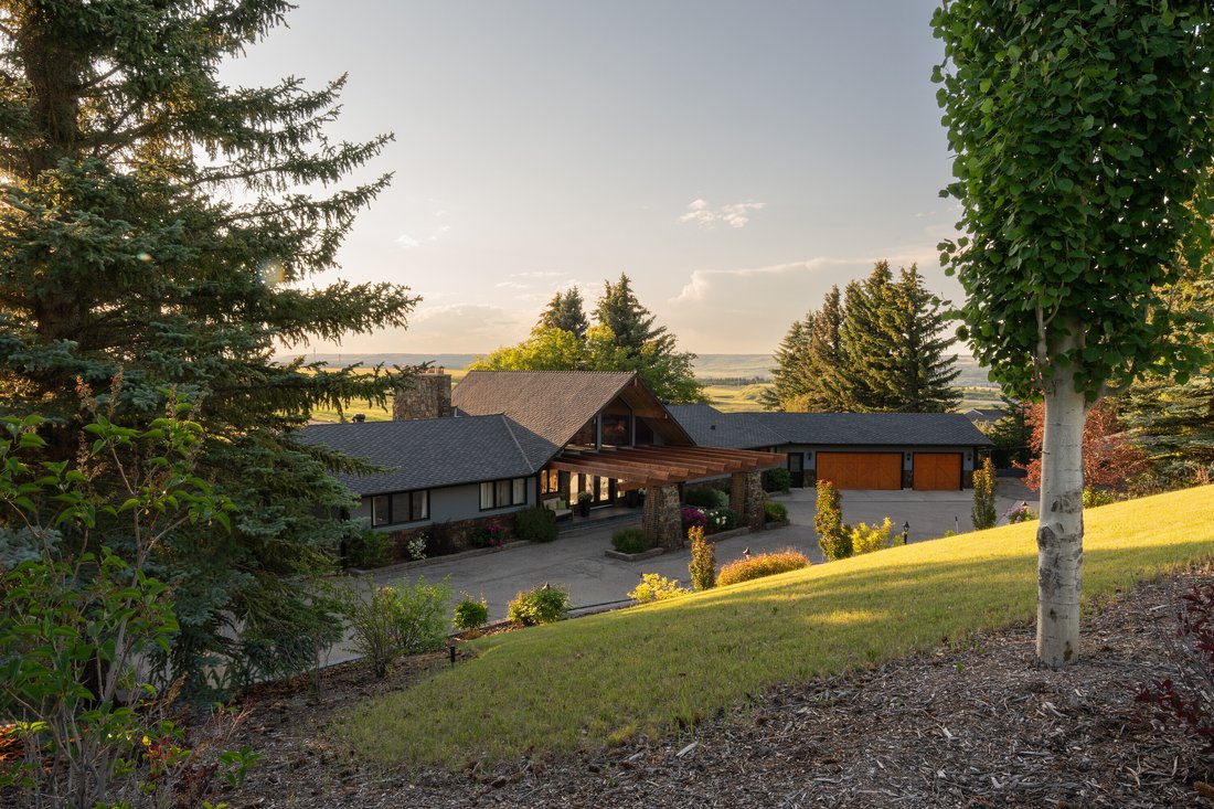House in Calgary, Alberta, Canada 3 - 17932186