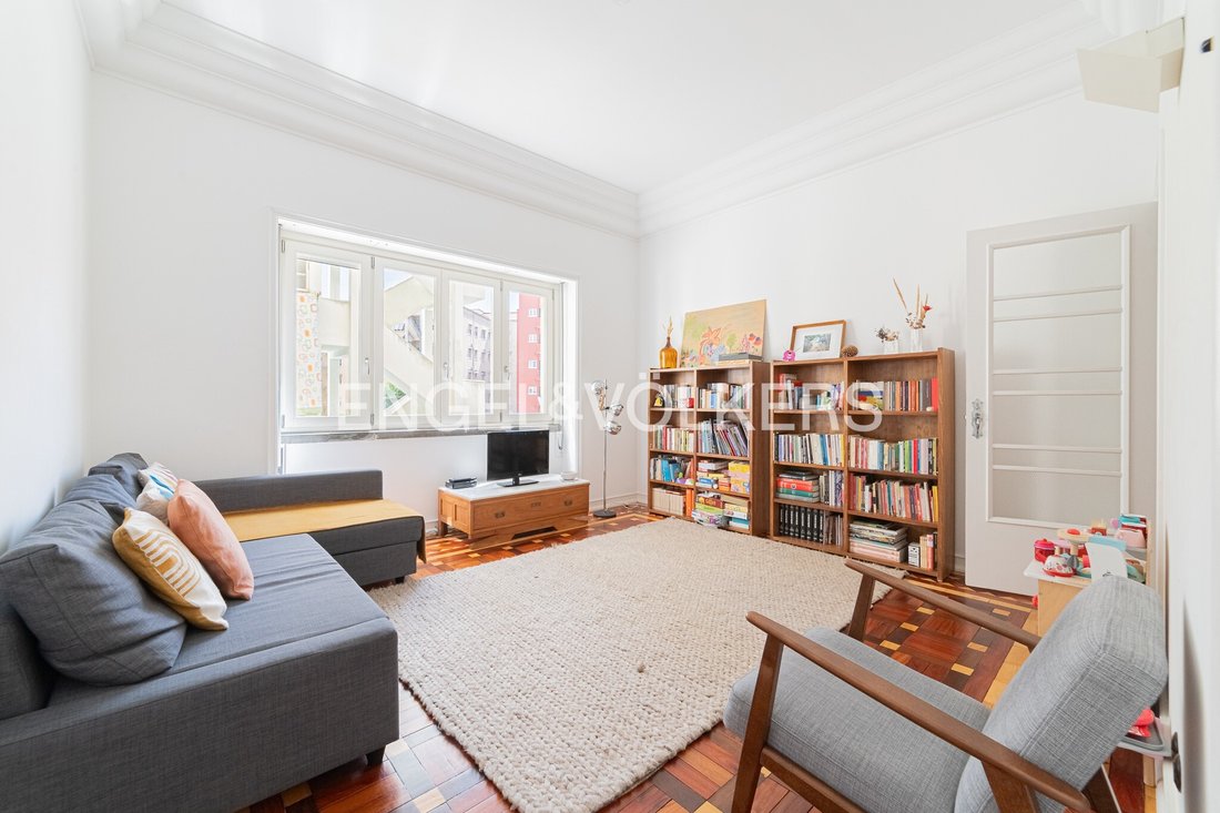 Apartment in Areeiro, Lisbon, Portugal 1 - 18010874