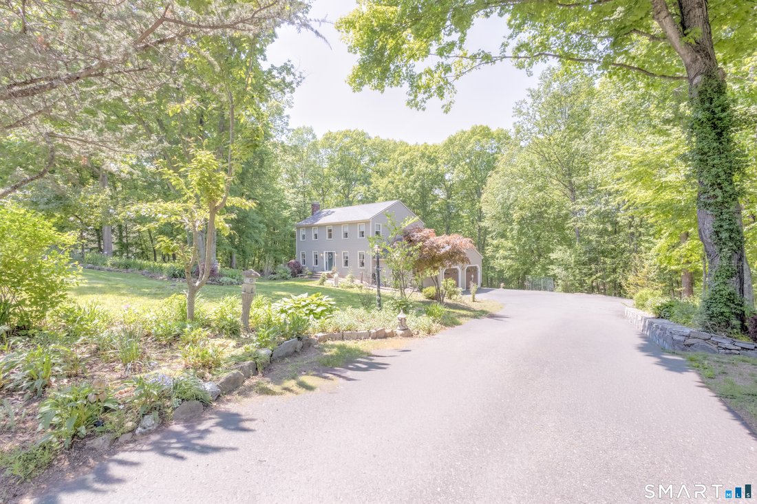 Southbury, Connecticut, United States 3 - 18007144