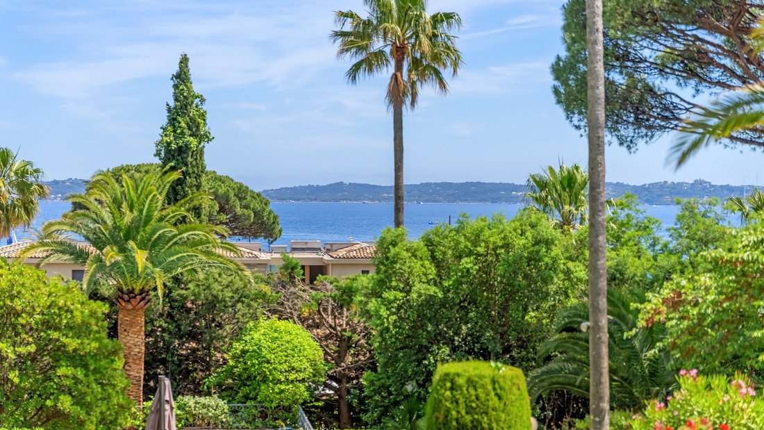House in Ville-Les Saquedes-Le Bouillonnet, Sainte-Maxime, France 3 - 17091281