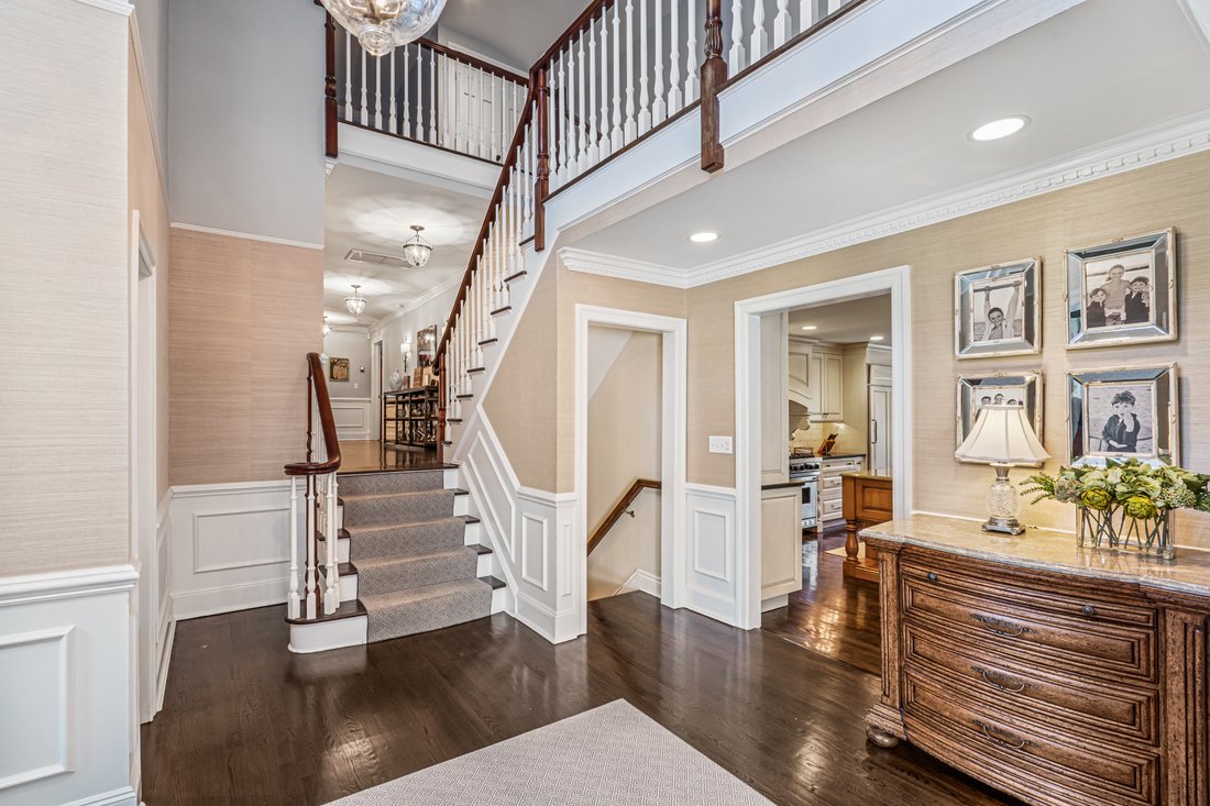 House in Manhasset, New York, United States 4 - 18005574