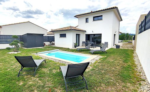 Villa in Rocbaron, Provence-Alpes-Côte d'Azur, France 1