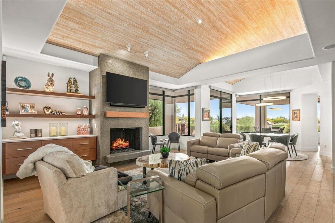 Scottsdale, Arizona, United States 5 - 18006575