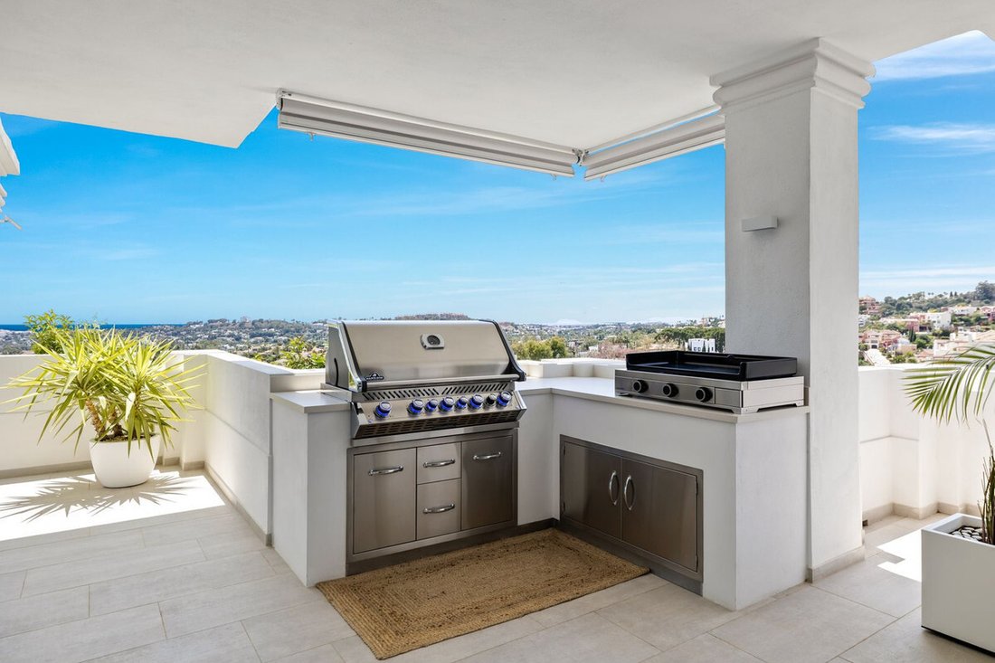 Apartment in Puerto Banus, Marbella, Spain 5 - 18007848