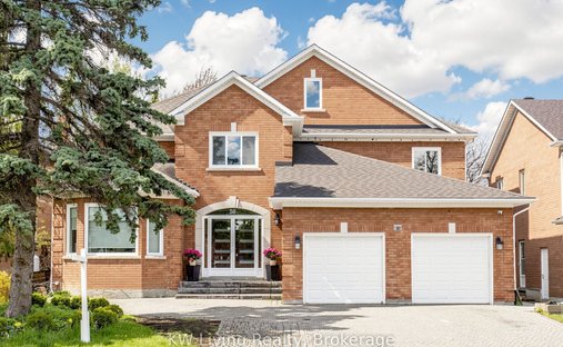 House in Gormley, Ontario, Canada 1