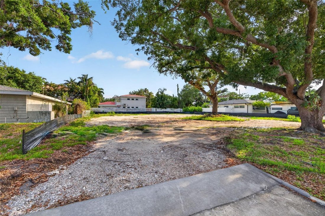 Land in St. Petersburg, Florida, United States 3 - 18007030