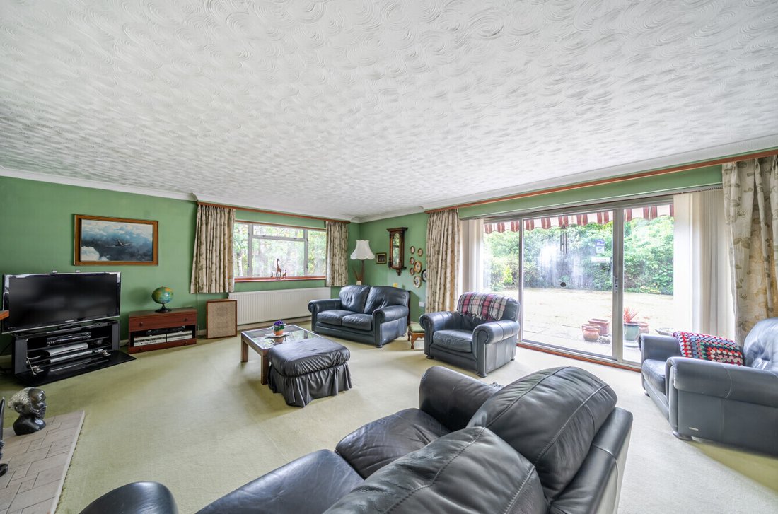 Bungalow in Sway, England 2 - 18007729