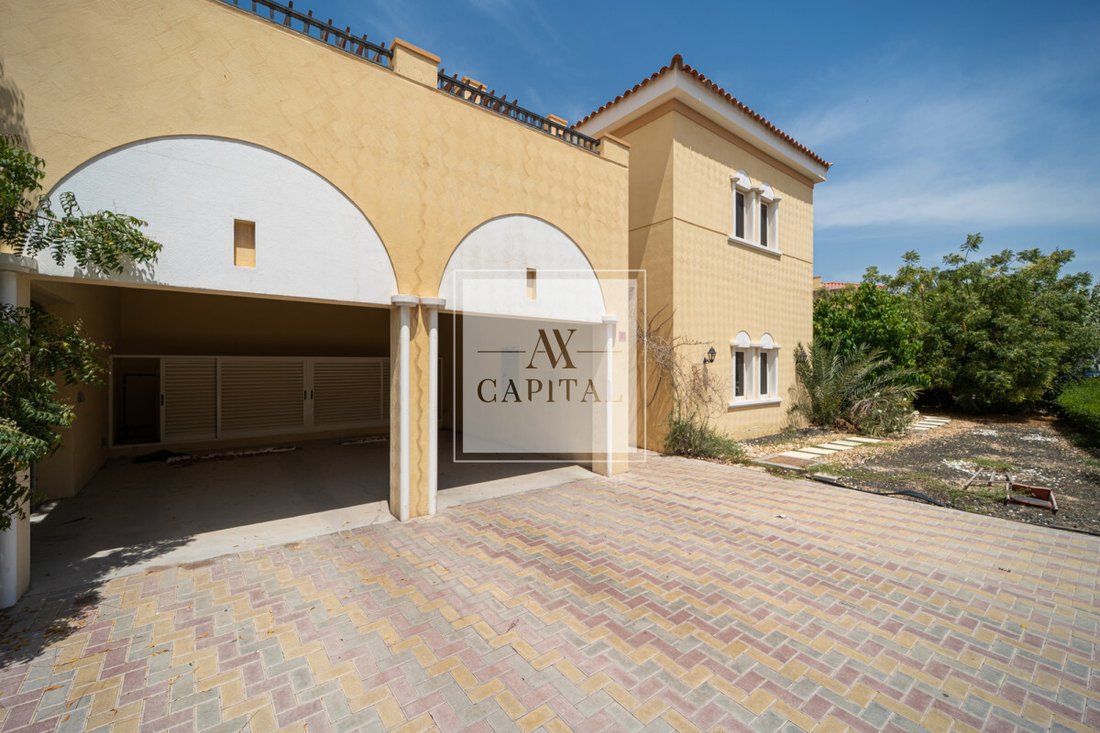 Villa in Al Satwa, Dubai, United Arab Emirates 2 - 18005019