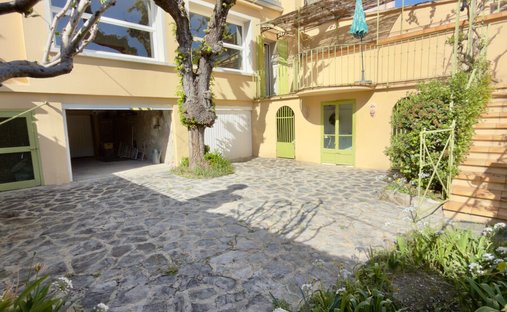 House in Centre, Nyons, France 1