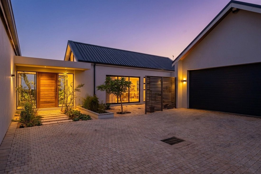 House in Port Zimbali, KwaZulu-Natal, South Africa 2 - 17335103