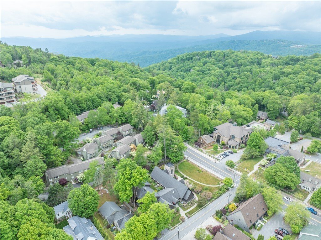Condo in Blowing Rock, North Carolina, United States 4 - 18004697