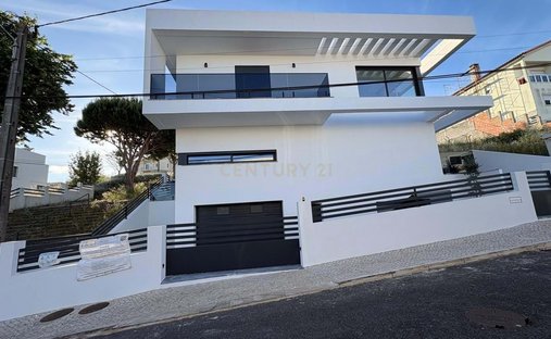 Villa in Pontinha e Famoes, Lisbon, Portugal 1