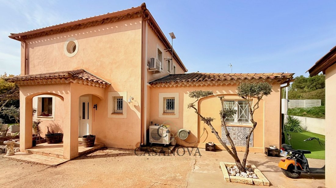 House in Ancien Hôpital, Beziers, France 5 - 18010929