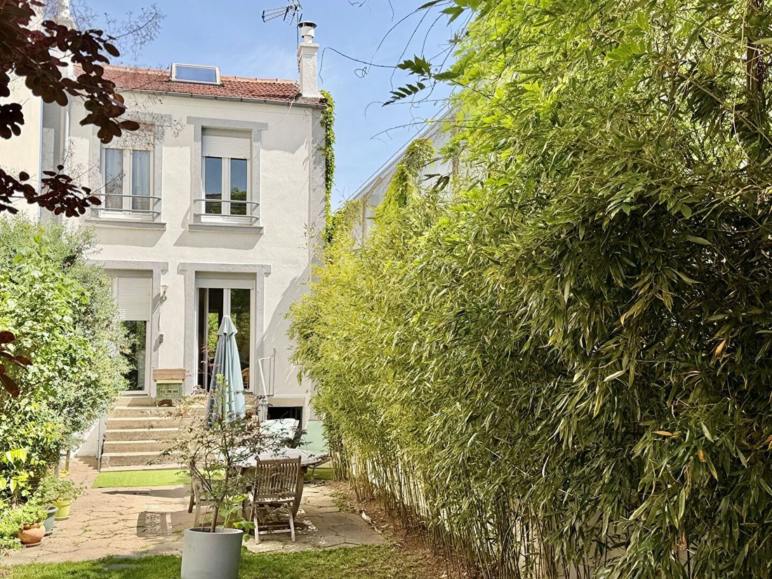 House in Bois-Colombes, Ile-de-France, France 1 - 18009000