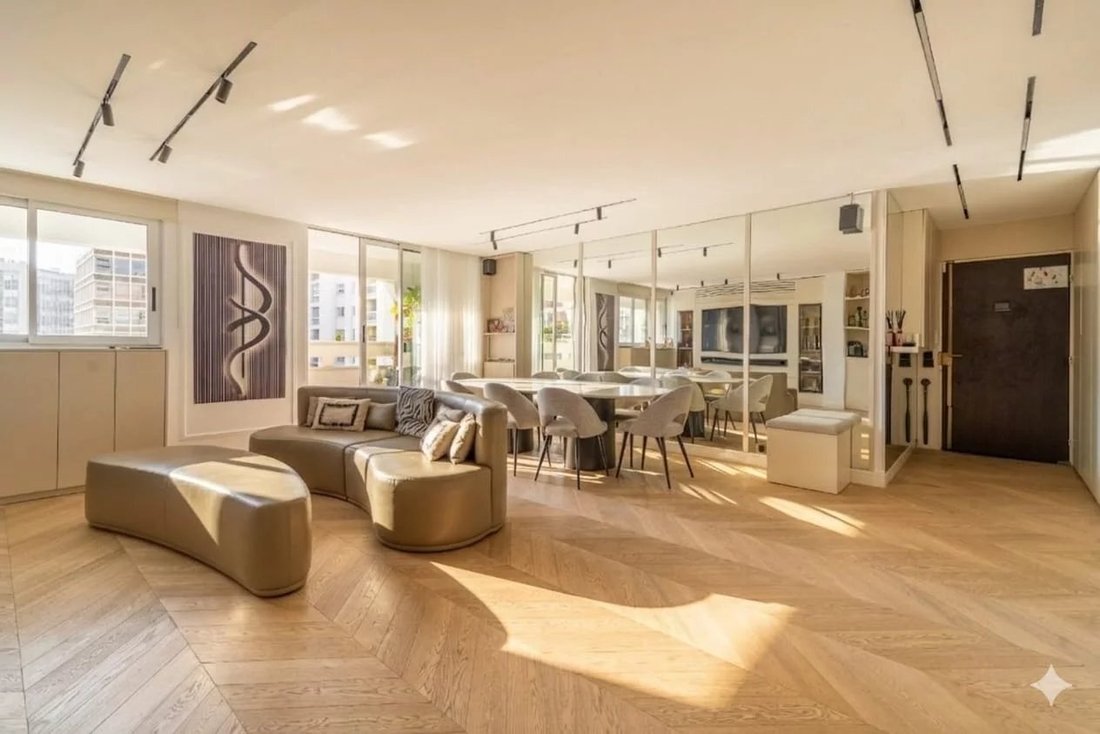 Apartment in Eiffel, Levallois-Perret, France 3 - 18006452