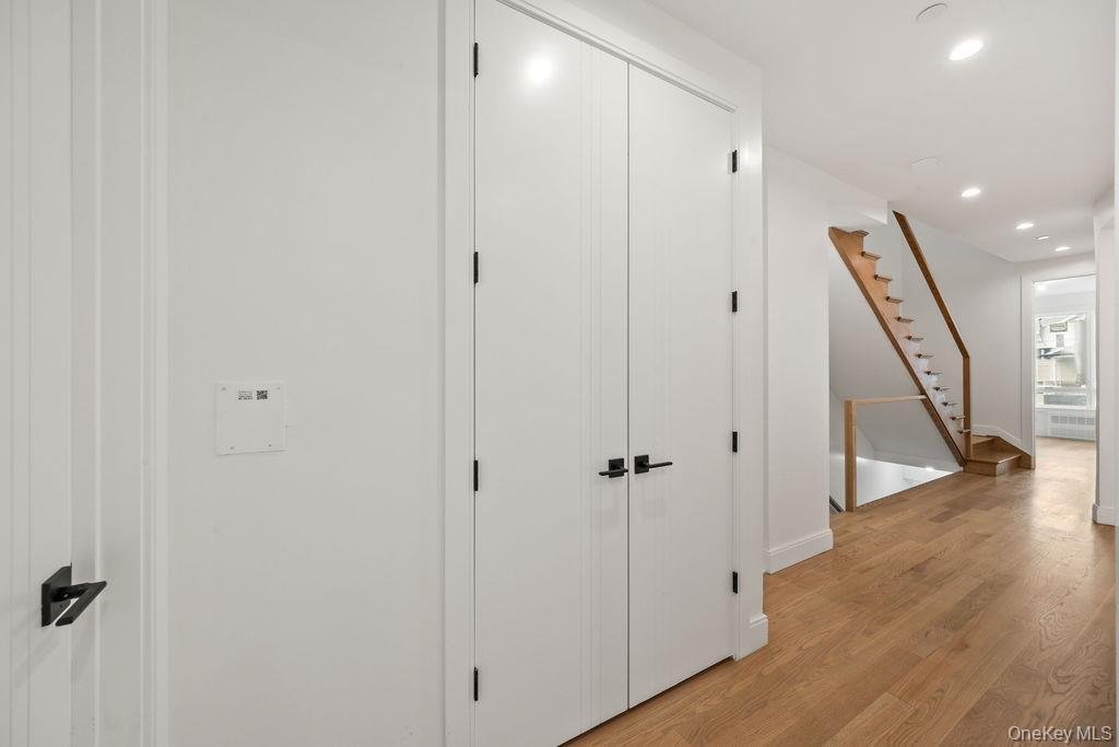 Condo in Airmont, New York, United States 5 - 18008433