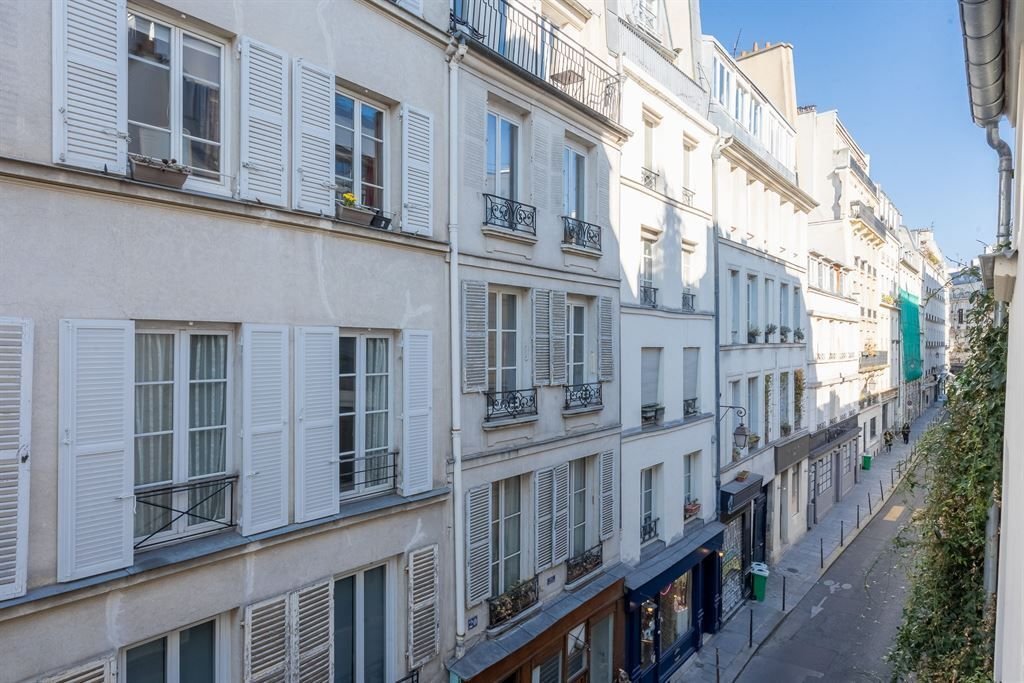 Apartment in Palais Royal, Paris 1er Arrondissement, Paris 3 - 18008801