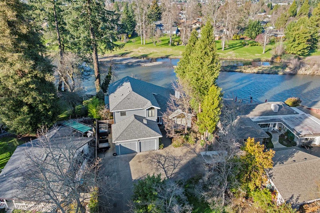 House in Grants Pass, Oregon, United States 1 - 18007379