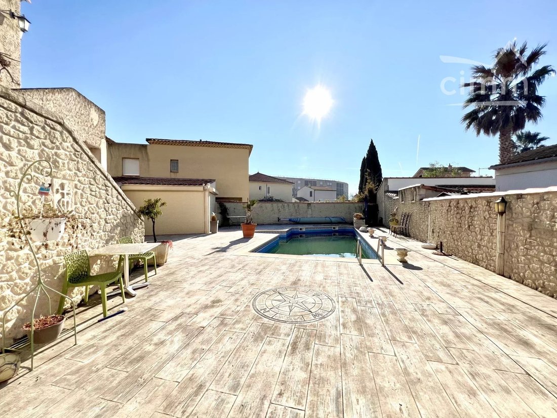 House in Port-Saint-Louis-du-Rhône, Provence-Alpes-Côte d'Azur, France 2 - 18005013