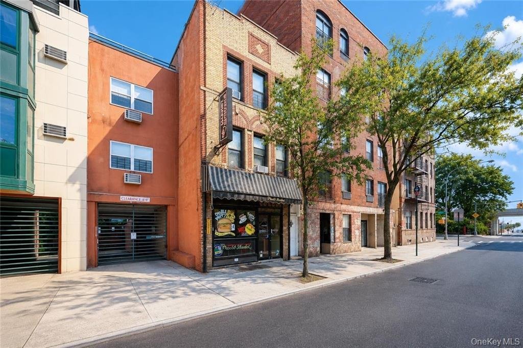 House in New York, New York, United States 2 - 18008417