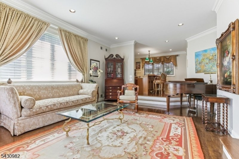 House in Livingston, New Jersey, United States 5 - 18011242