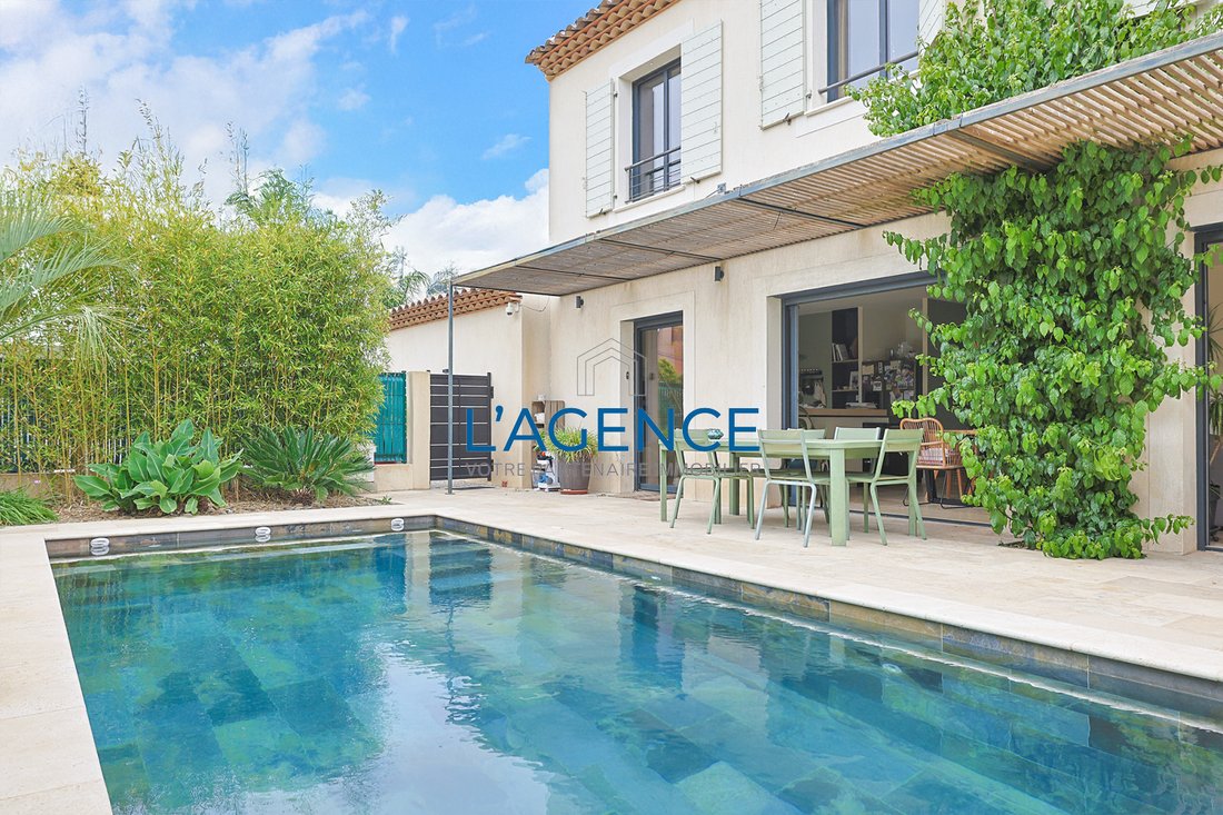 Villa à Hyères, Provence-Alpes-Côte d'Azur, France 2 - 18009353