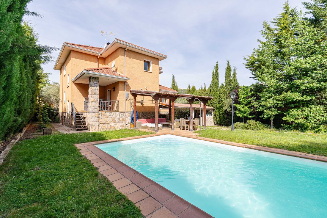House in Becerril de la Sierra, Comunidad de Madrid, Spain 1 - 18010301
