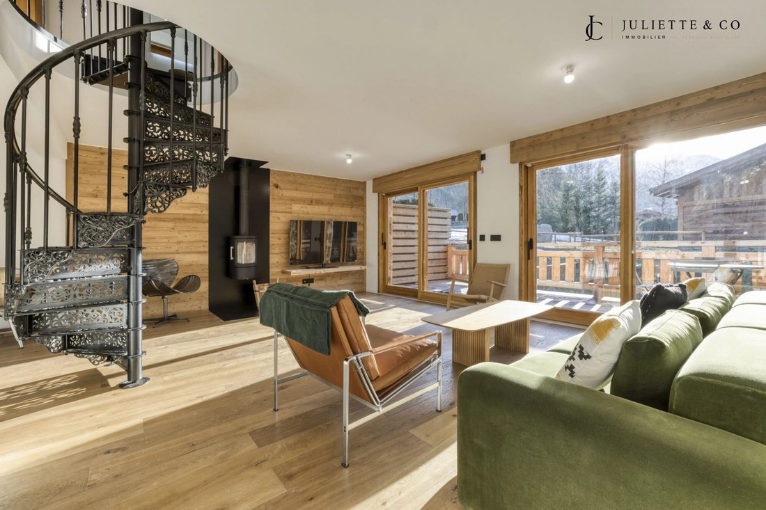 Chalet in Chamonix-Mont-Blanc, Auvergne-Rhône-Alpes, France 1 - 18012283