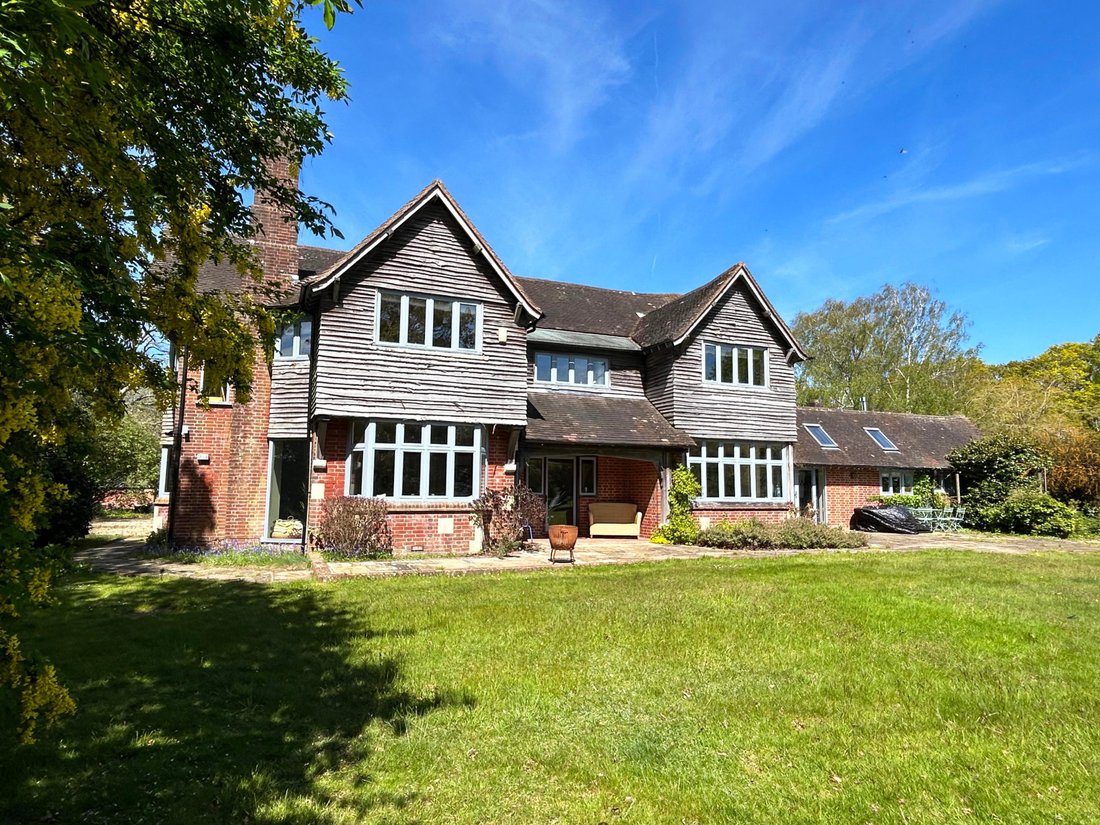 House in New Forest, Lyndhurst, England 3 - 18008016